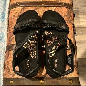 Aetrex sandals size 8.5